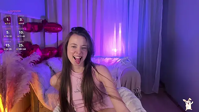 Goldy Grace  online show from February 2025 06:16:01 PM