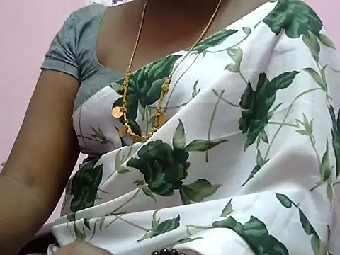 Snapshot of Hot_akshara chatting on November 2025 04:57:02 AM Hot akshara online show from November 2025 04:57:02 AM