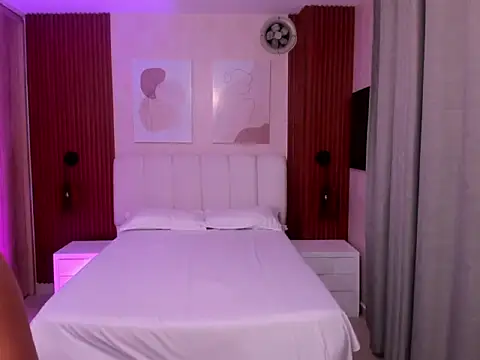 Snapshot of Leah_Sweetie chatting on October 2025 10:16:01 AM Leah Sweetie online show from October 2025 10:16:01 AM