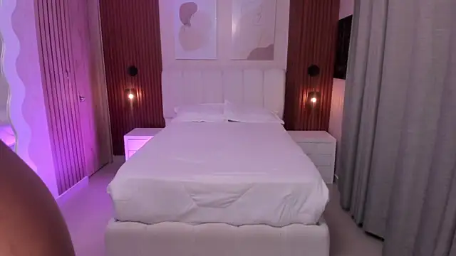 Snapshot of Leah_Sweetie chatting on October 2025 10:27:01 AM Leah Sweetie online show from October 2025 10:27:01 AM