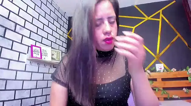 kathina giraldo online show from December 2024 05:02:01 PM