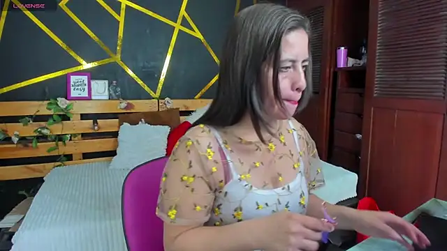 Snapshot of kathina_giraldo chatting on October 2025 01:00:02 PM kathina giraldo online show from October 2025 01:00:02 PM