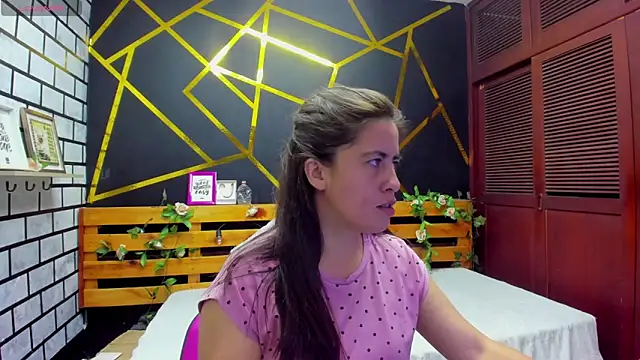 Snapshot of kathina_giraldo chatting on October 2025 01:00:01 PM kathina giraldo online show from October 2025 01:00:01 PM