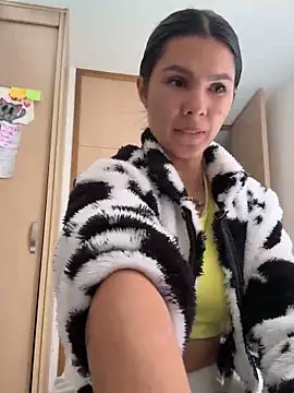 SofiaG  online show from December 2024 05:33:01 PM
