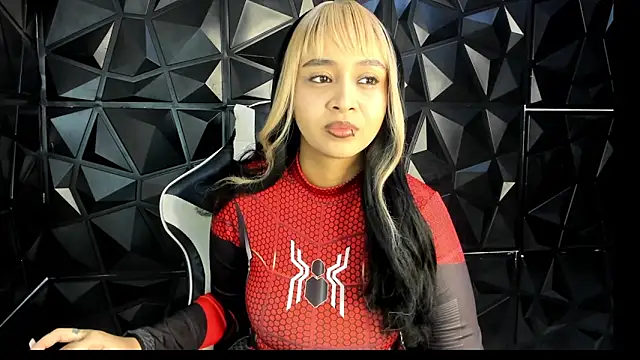 Snapshot of HelueHorny13 chatting on October 2025 06:17:01 AM HelueHorny13 online show from October 2025 06:17:01 AM