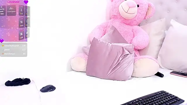 Snapshot of kaylin_jann chatting on February 2025 01:34:01 AM kaylin jann online show from February 2025 01:34:01 AM