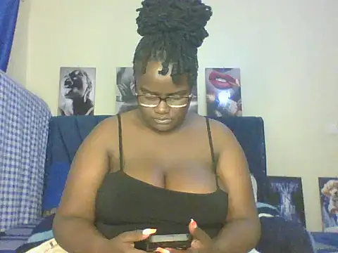 Snapshot of Montel_Montel_ chatting on October 2025 12:24:02 PM Montel Montel online show from October 2025 12:24:02 PM