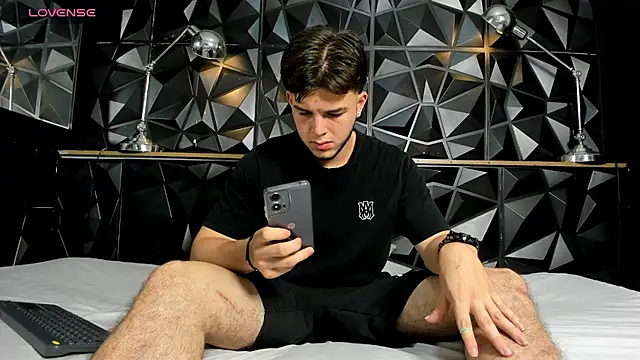 danielclarton1 online show from January 2025 02:37:01 PM