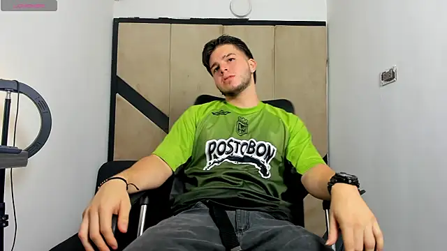 danielclarton1 online show from January 2025 03:33:01 AM