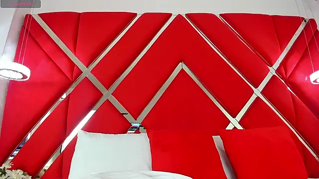 Snapshot of SusanCouper chatting on February 2025 10:34:01 PM SusanCouper online show from February 2025 10:34:01 PM