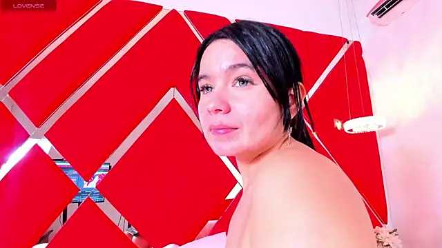 Snapshot of SusanCouper chatting on February 2025 04:48:02 AM SusanCouper online show from February 2025 04:48:02 AM