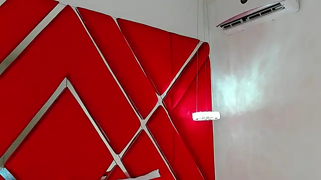 Snapshot of SusanCouper chatting on February 2025 10:29:02 PM SusanCouper online show from February 2025 10:29:02 PM