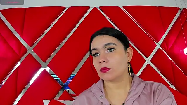 Snapshot of SusanCouper chatting on February 2025 10:33:01 PM SusanCouper online show from February 2025 10:33:01 PM