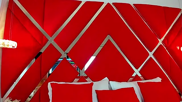 Snapshot of SusanCouper chatting on February 2025 10:36:01 PM SusanCouper online show from February 2025 10:36:01 PM