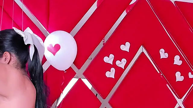 Snapshot of SusanCouper chatting on February 2025 05:19:02 AM SusanCouper online show from February 2025 05:19:02 AM