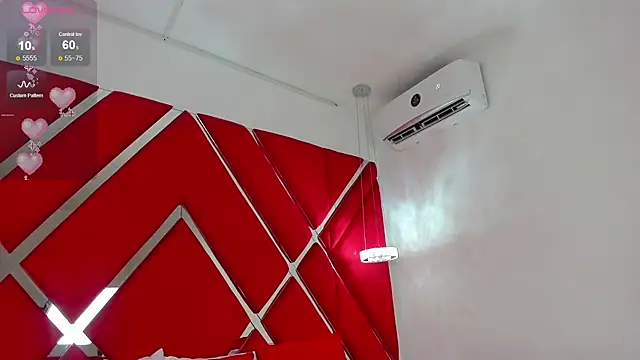 Snapshot of SusanCouper chatting on February 2025 10:26:02 PM SusanCouper online show from February 2025 10:26:02 PM