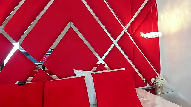 Snapshot of SusanCouper chatting on March 2025 10:31:02 PM SusanCouper online show from March 2025 10:31:02 PM