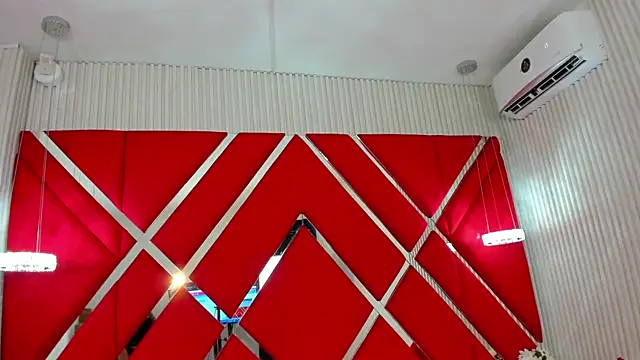 Snapshot of SusanCouper chatting on September 2025 10:31:02 PM SusanCouper online show from September 2025 10:31:02 PM