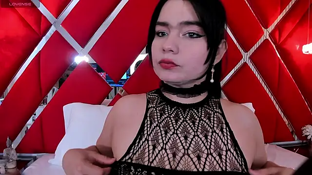 Snapshot of SusanCouper chatting on October 2025 10:51:02 PM SusanCouper online show from October 2025 10:51:02 PM