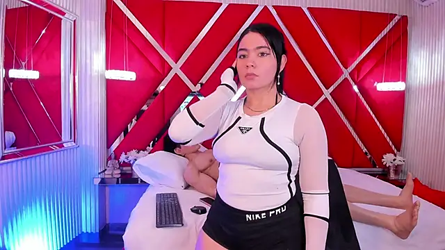 Snapshot of SusanCouper chatting on October 2025 10:43:02 PM SusanCouper online show from October 2025 10:43:02 PM