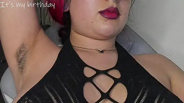 larissa01  online show from January 2025 09:13:01 AM