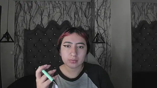 larissa01  online show from March 2025 03:13:02 AM