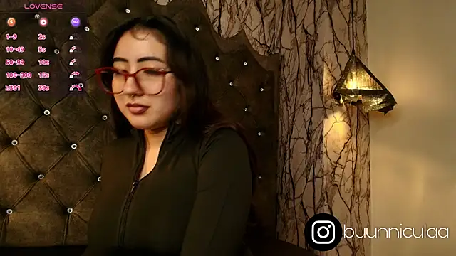 larissa01  online show from September 2025 02:34:01 AM