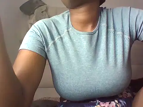 Snapshot of ctrl_cheeks chatting on October 2025 01:40:01 AM ctrl cheeks online show from October 2025 01:40:01 AM