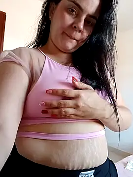 Im Amelia online show from January 2025 03:35:01 PM