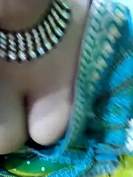 Snapshot of Savita_hotmom chatting on March 2025 05:18:01 PM Savita hotmom online show from March 2025 05:18:01 PM