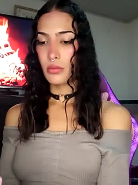 Lanna hott  online show from October 2025 10:30:01 PM