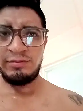 Snapshot of ale3J4a chatting on September 2025 10:03:02 PM ale3J4a online show from September 2025 10:03:02 PM