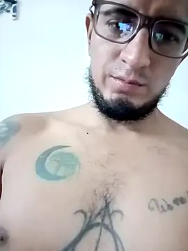 Snapshot of ale3J4a chatting on October 2025 06:52:02 PM ale3J4a online show from October 2025 06:52:02 PM