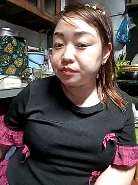 Snapshot of VyOanh2K chatting on January 2025 03:03:01 PM VyOanh2K online show from January 2025 03:03:01 PM