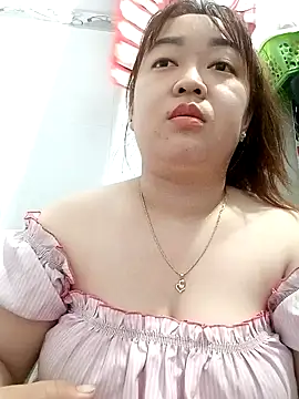 Snapshot of VyOanh2K chatting on January 2025 01:28:01 PM VyOanh2K online show from January 2025 01:28:01 PM