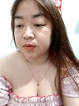 Snapshot of VyOanh2K chatting on February 2025 03:23:02 PM VyOanh2K online show from February 2025 03:23:02 PM
