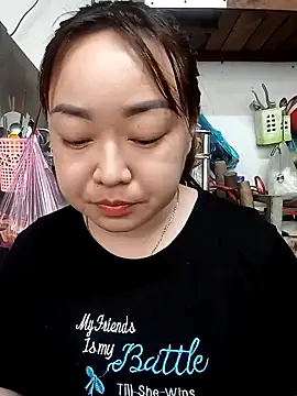 Snapshot of VyOanh2K chatting on February 2025 04:30:02 AM VyOanh2K online show from February 2025 04:30:02 AM