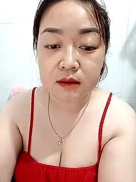 Snapshot of VyOanh2K chatting on February 2025 01:06:01 PM VyOanh2K online show from February 2025 01:06:01 PM