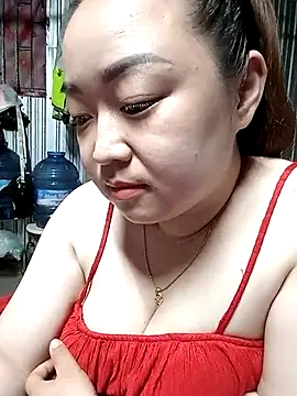 Snapshot of VyOanh2K chatting on February 2025 01:28:02 PM VyOanh2K online show from February 2025 01:28:02 PM