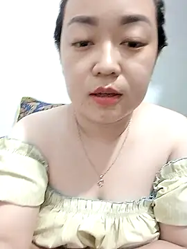 Snapshot of VyOanh2K chatting on March 2025 02:23:02 PM VyOanh2K online show from March 2025 02:23:02 PM
