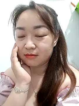 Snapshot of VyOanh2K chatting on March 2025 02:21:02 PM VyOanh2K online show from March 2025 02:21:02 PM