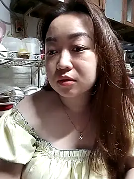 Snapshot of VyOanh2K chatting on March 2025 12:56:02 PM VyOanh2K online show from March 2025 12:56:02 PM