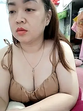 Snapshot of VyOanh2K chatting on March 2025 05:24:02 PM VyOanh2K online show from March 2025 05:24:02 PM