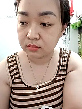 Snapshot of VyOanh2K chatting on March 2025 05:41:02 AM VyOanh2K online show from March 2025 05:41:02 AM