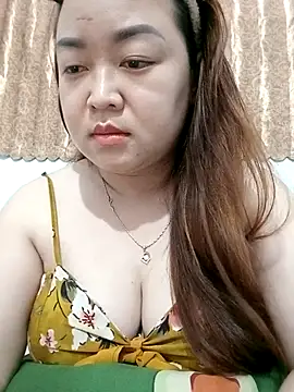 Snapshot of VyOanh2K chatting on September 2025 12:48:01 PM VyOanh2K online show from September 2025 12:48:01 PM
