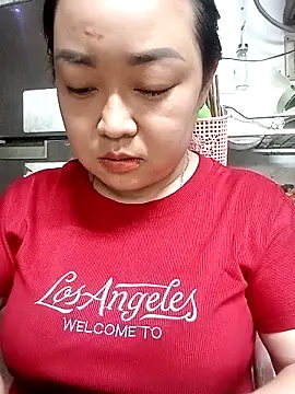 VyOanh2K online show from October 2025 08:35:02 AM