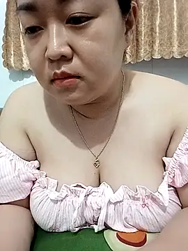 VyOanh2K online show from October 2025 02:06:02 PM