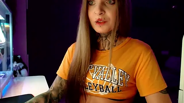 InesGold online show from February 2025 09:18:02 PM