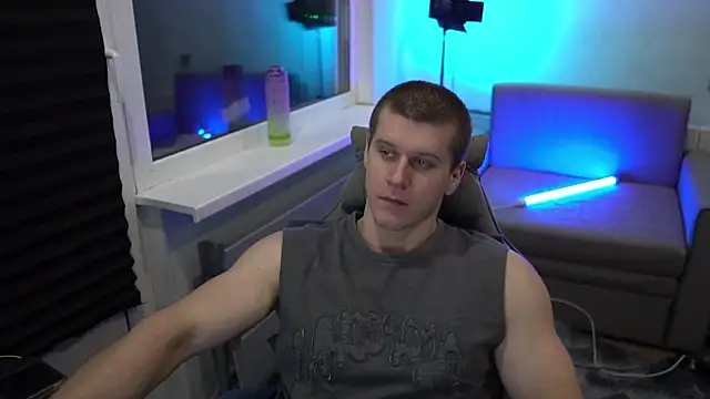 Snapshot of Bruno_Banani chatting on October 2025 08:17:01 PM Bruno Banani online show from October 2025 08:17:01 PM