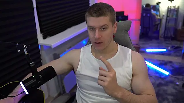 Snapshot of Bruno_Banani chatting on October 2025 03:45:02 PM Bruno Banani online show from October 2025 03:45:02 PM